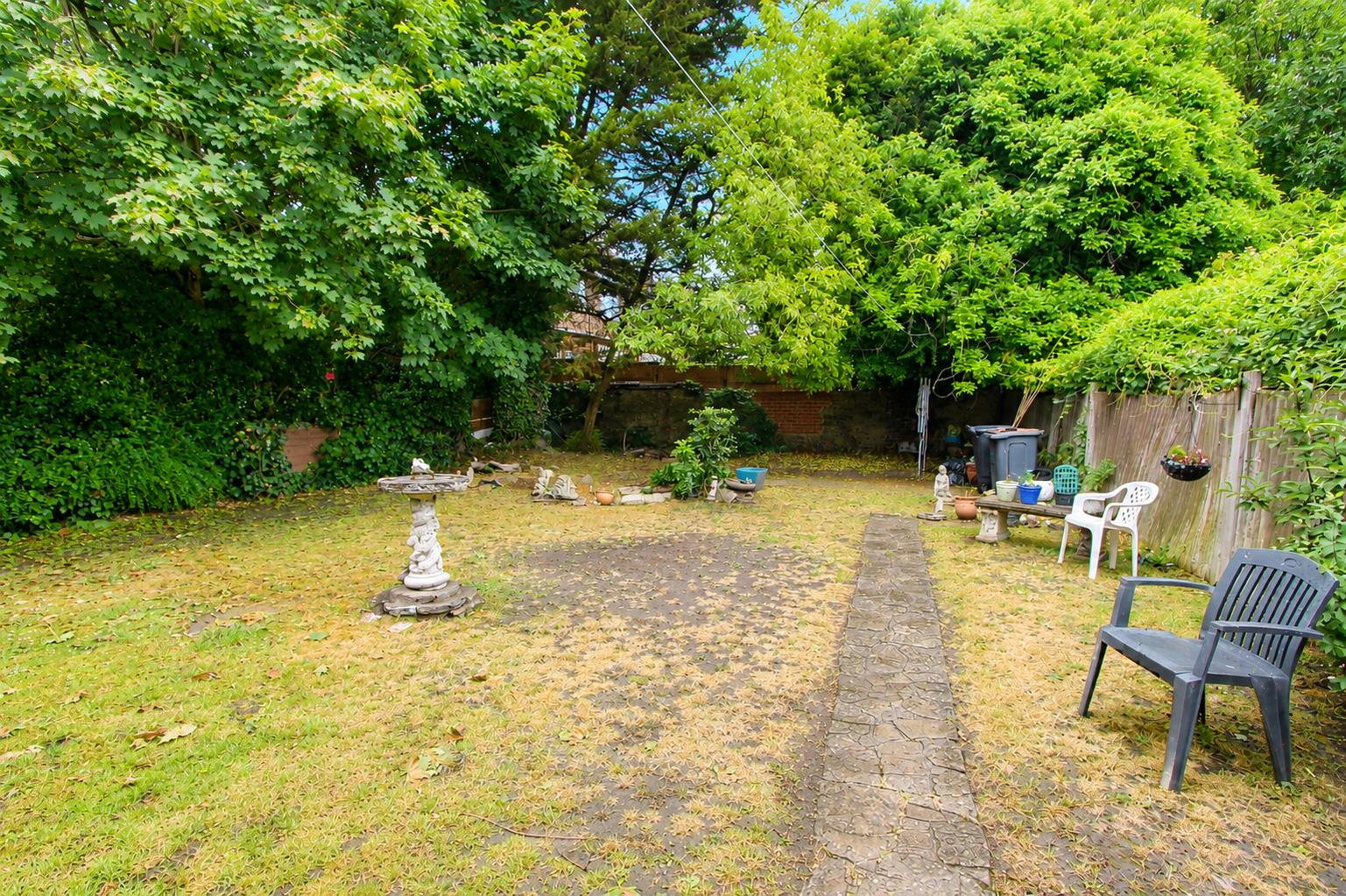 Waynflete Avenue, Croydon